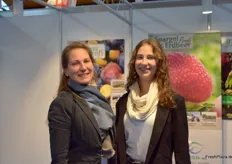 Jasmin Walther und eine Kollegin von der Rheinischen Landwirtschafts-Verlag GmbH